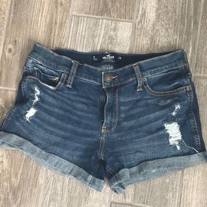 Hollister Mid Rise Short